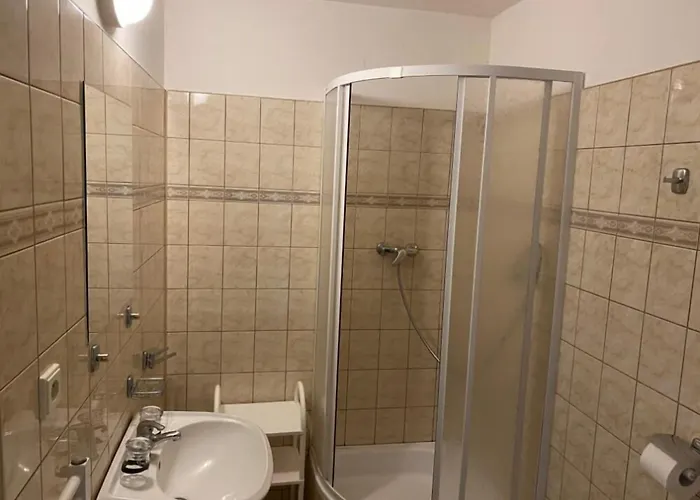 U Supa הַרָכוֹב